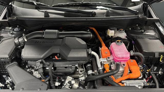 Used 2025 Kia Sportage SX Prestige image 28