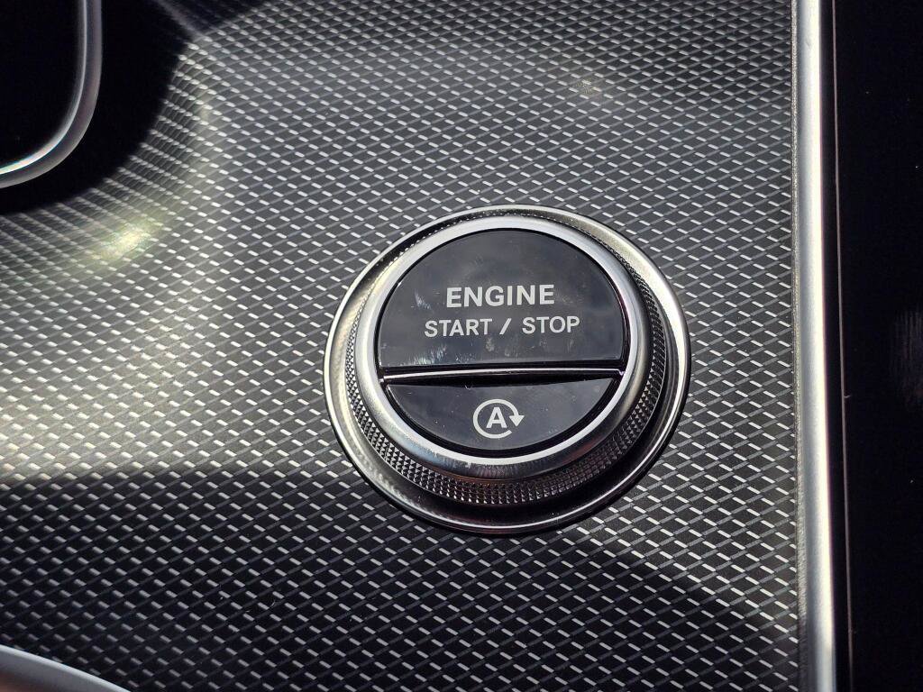 New 2026 Mercedes-Benz C 300 4MATIC Sedan image 39
