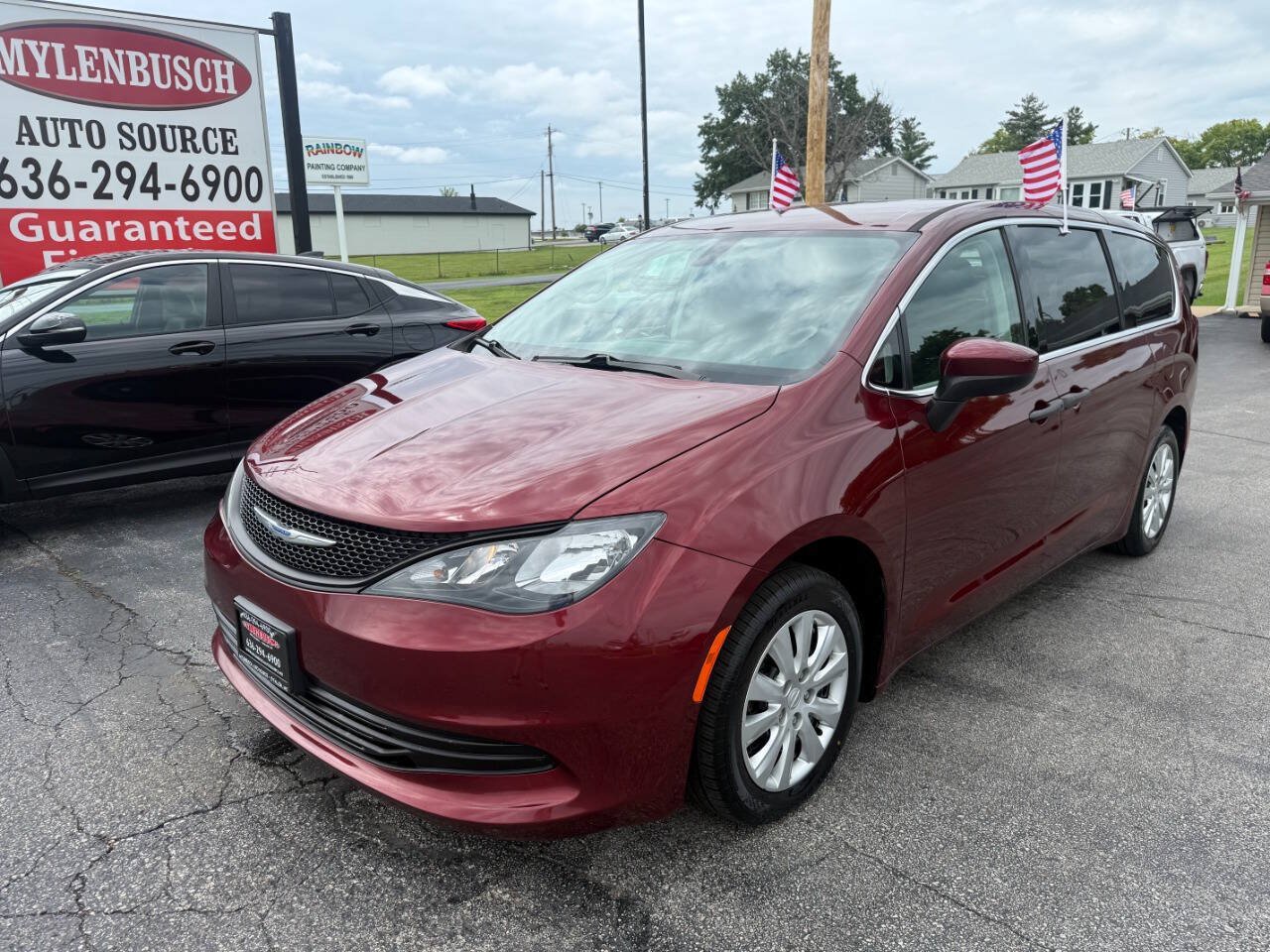 Used 2018 Chrysler Pacifica L FWD image 2