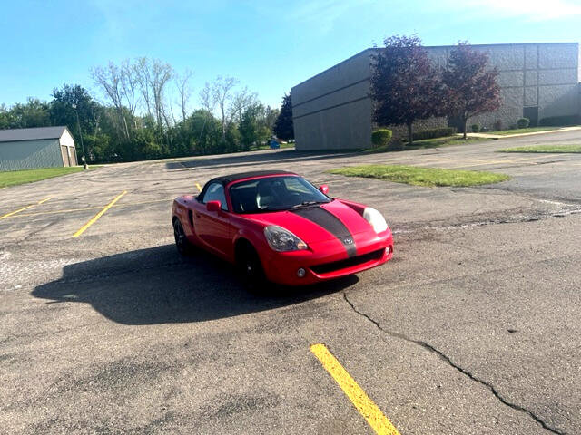 Used 2003 Toyota MR2 image 3