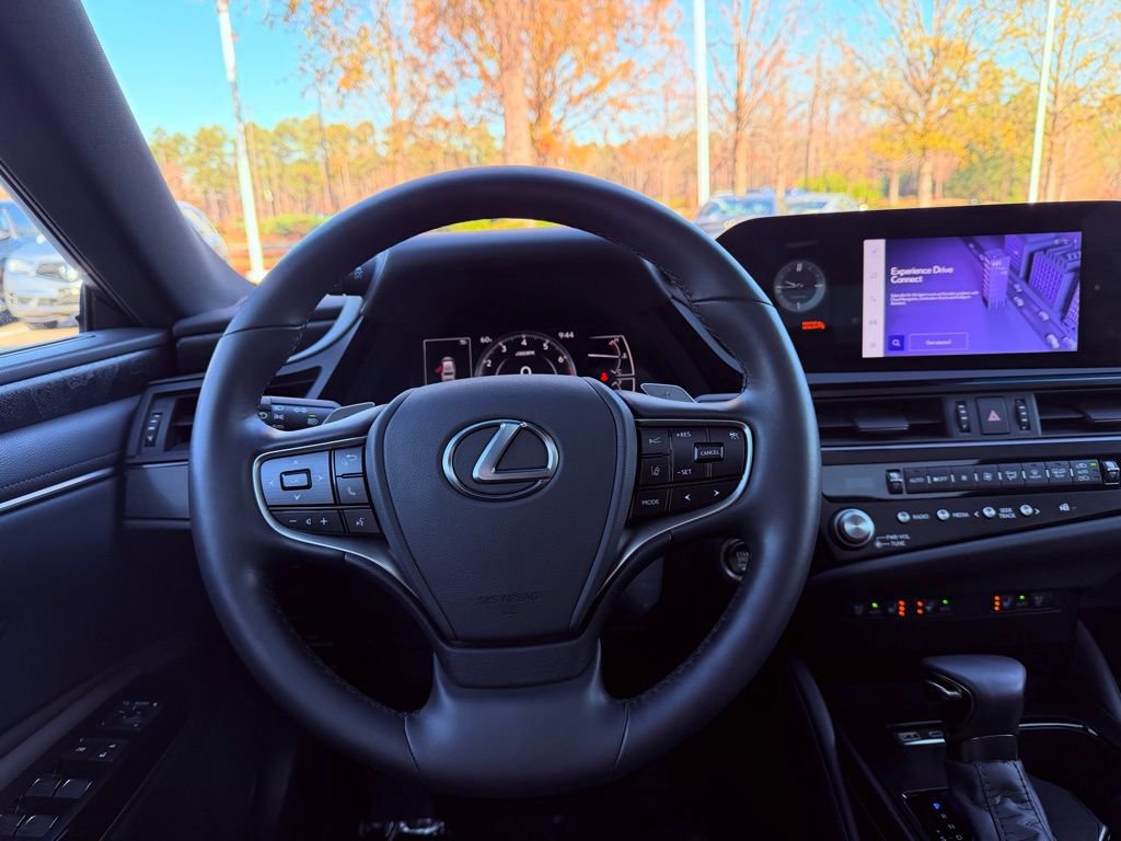 Certified 2024 Lexus ES 350 w/ Premium Package image 17