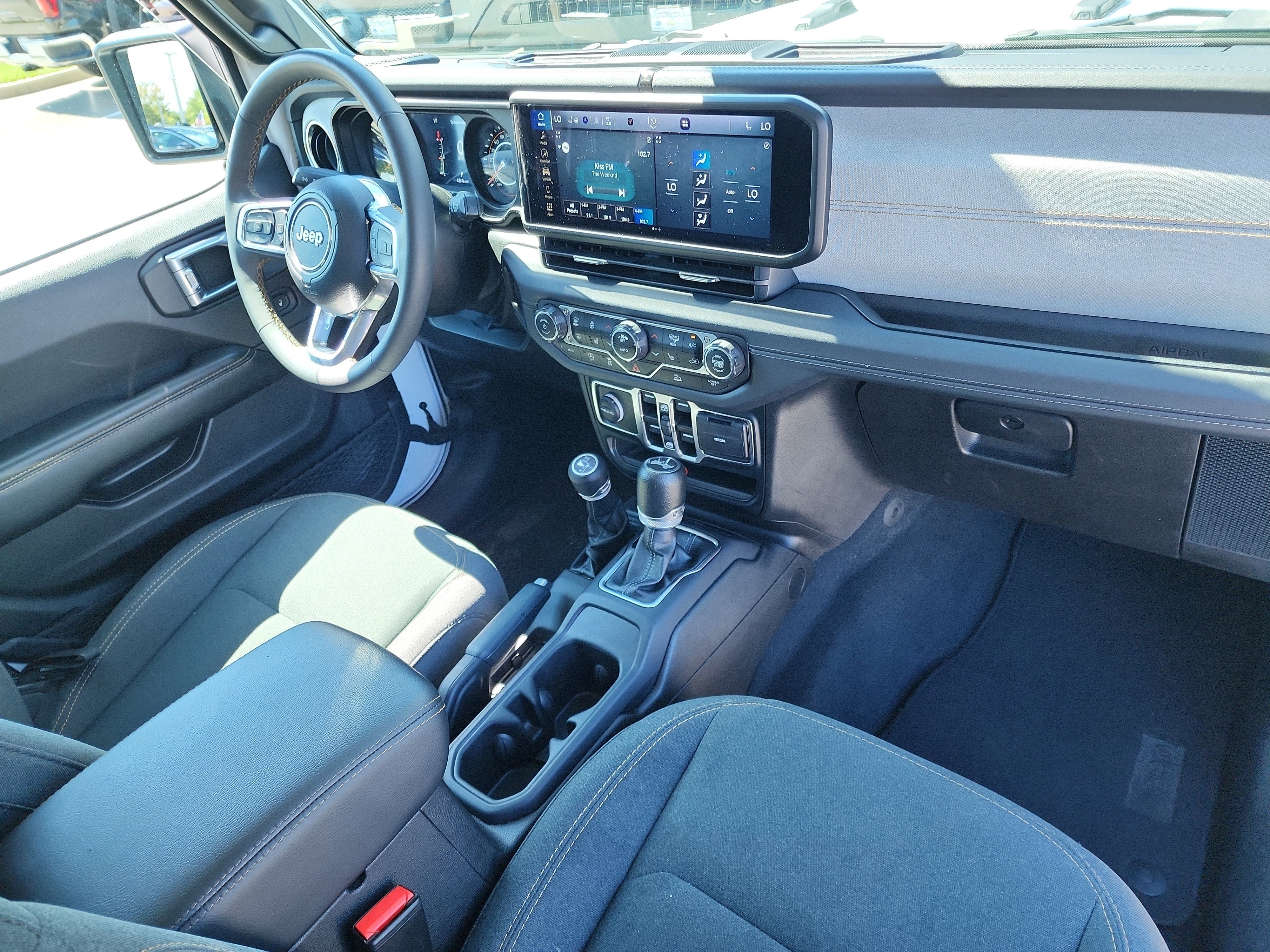 Used 2024 Jeep Wrangler Sahara image 16