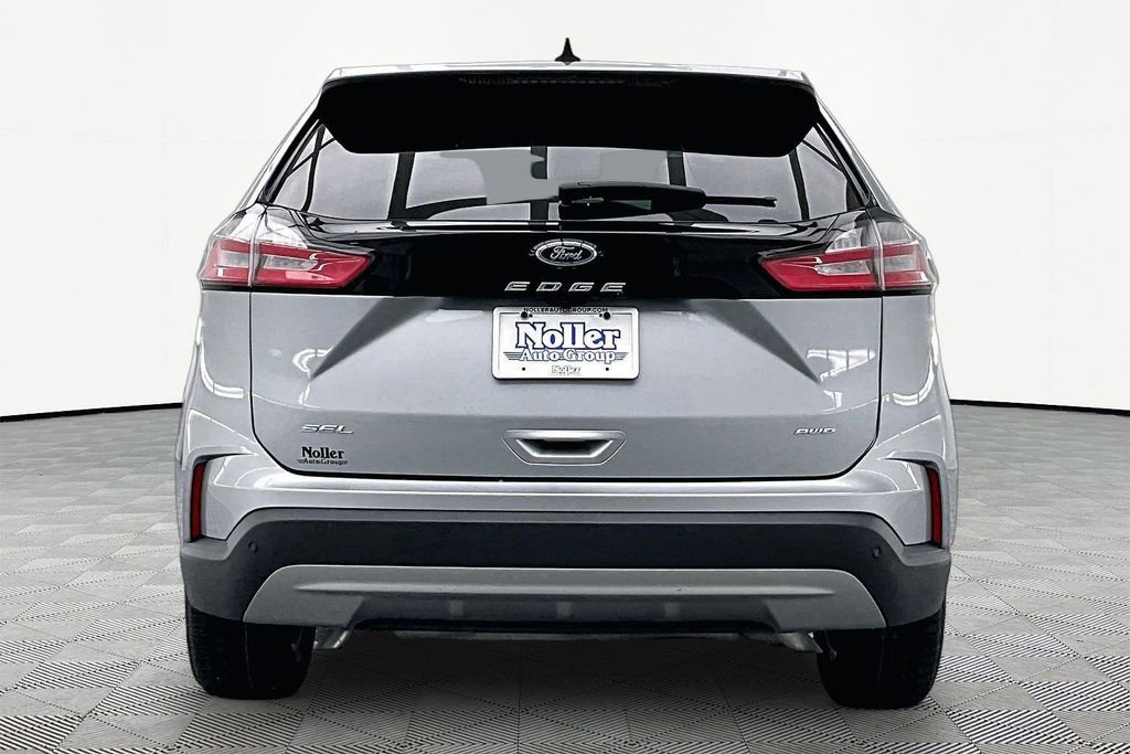 Certified 2024 Ford Edge SEL w/ Convenience Package AWD/4WD image 4