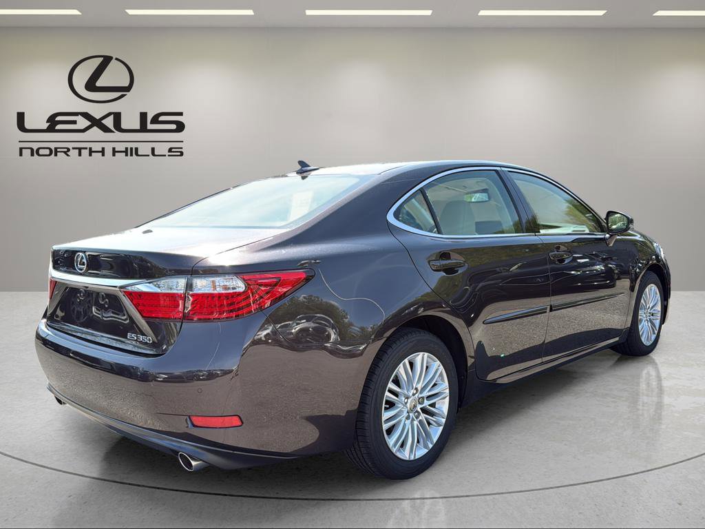 Used 2014 Lexus ES 350 w/ Luxury Package FWD image 6