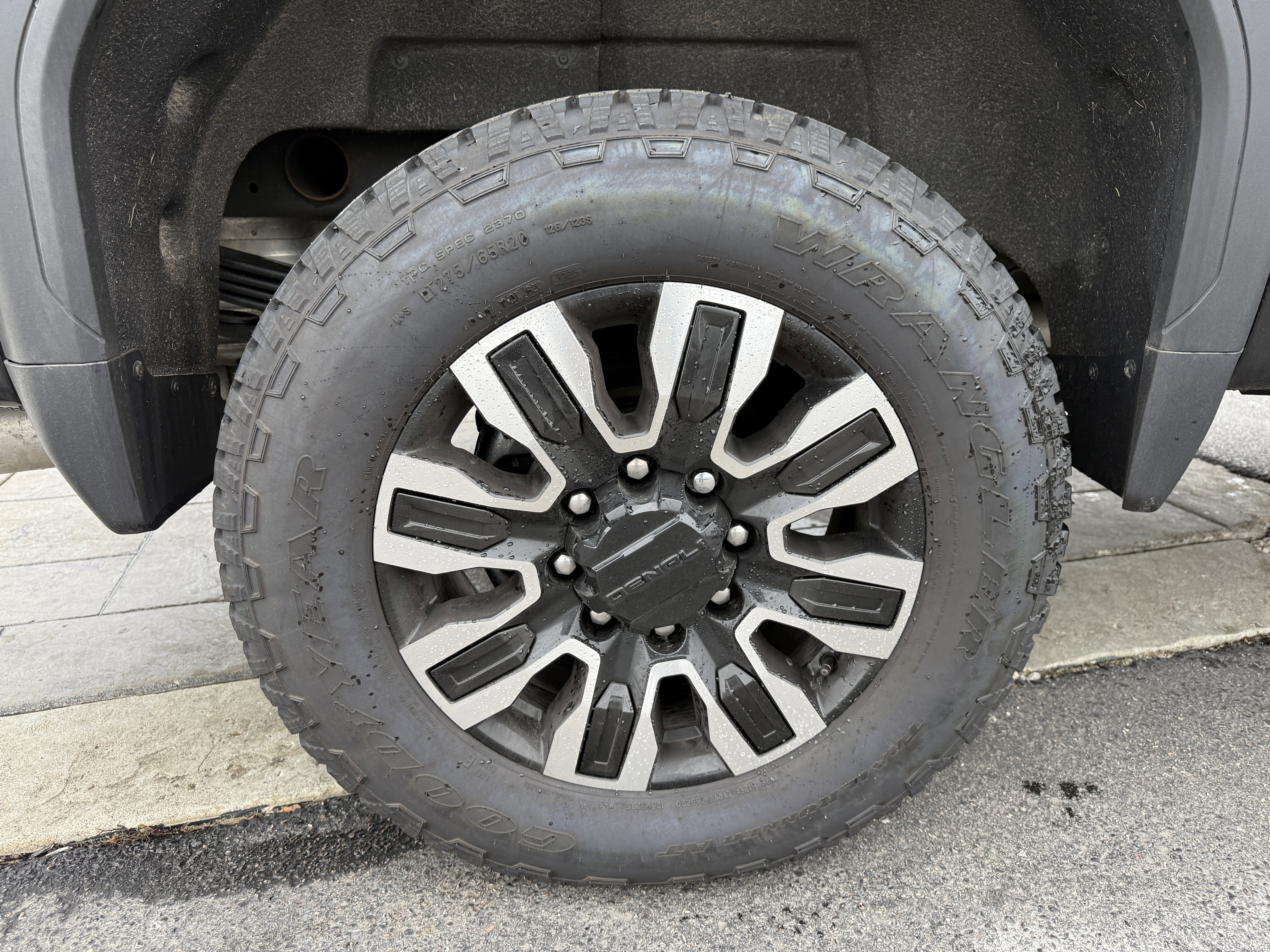 Used 2025 GMC Sierra 2500 Denali Ultimate image 36