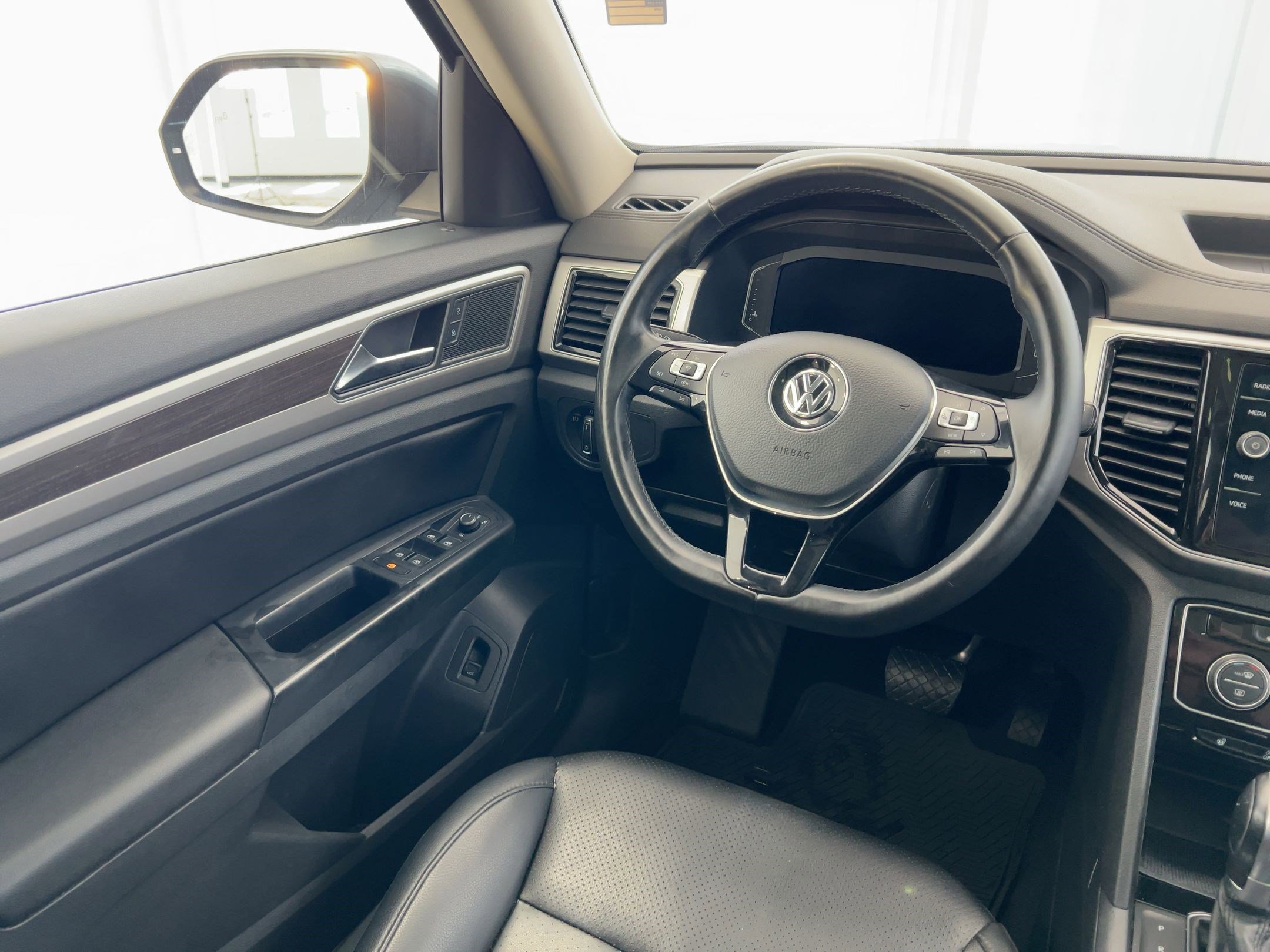 Used 2019 Volkswagen Atlas SEL image 34