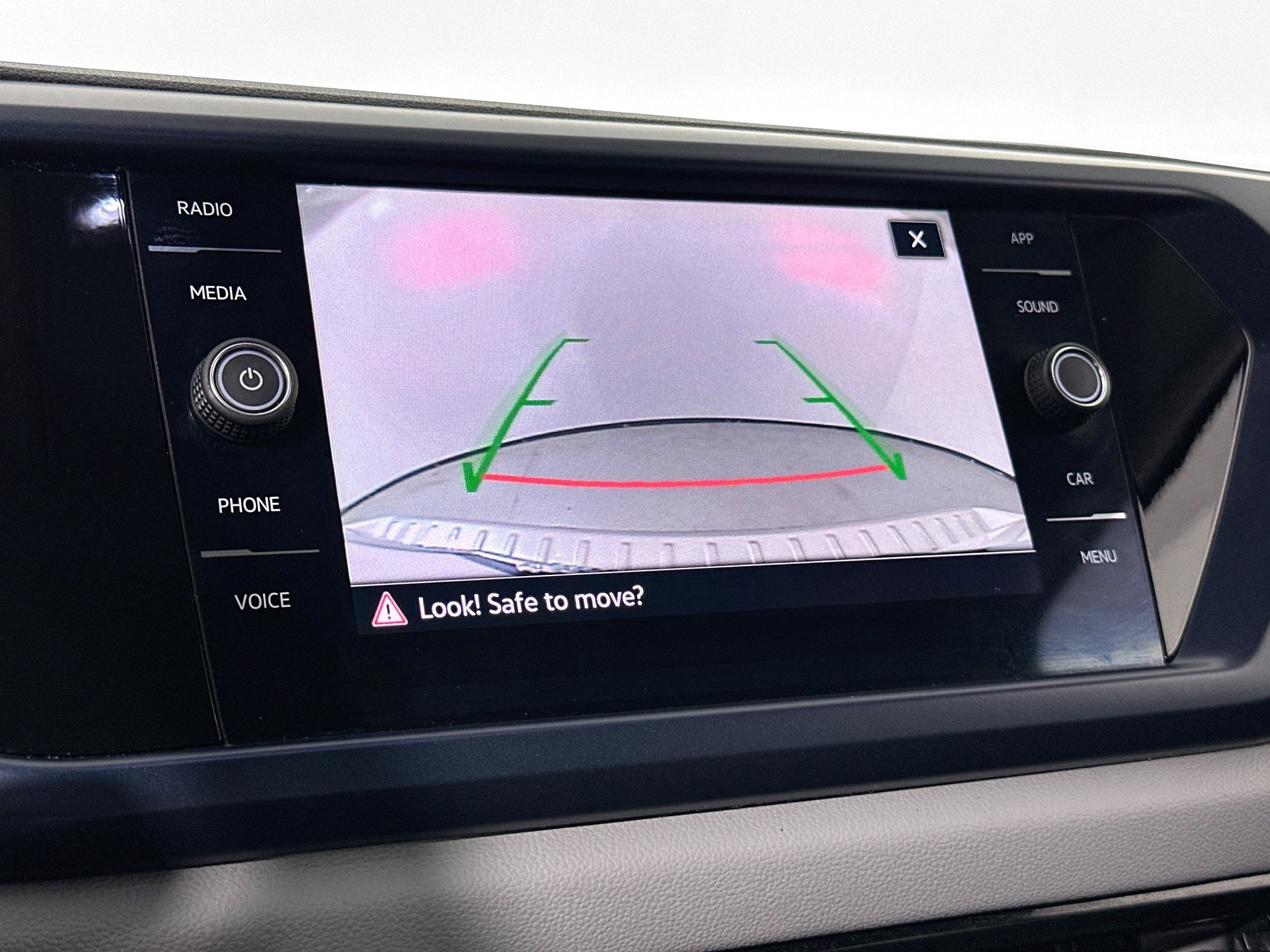 Used 2023 Volkswagen Taos SE image 13