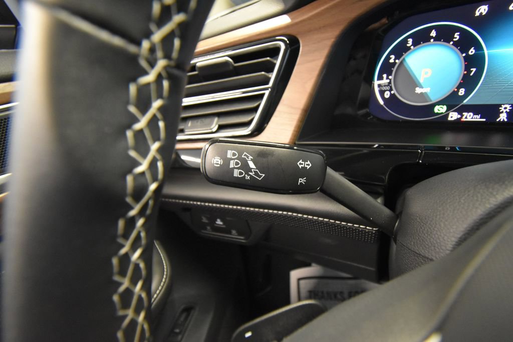 Used 2024 Volkswagen Atlas SE w/ Black Wheel Package image 13