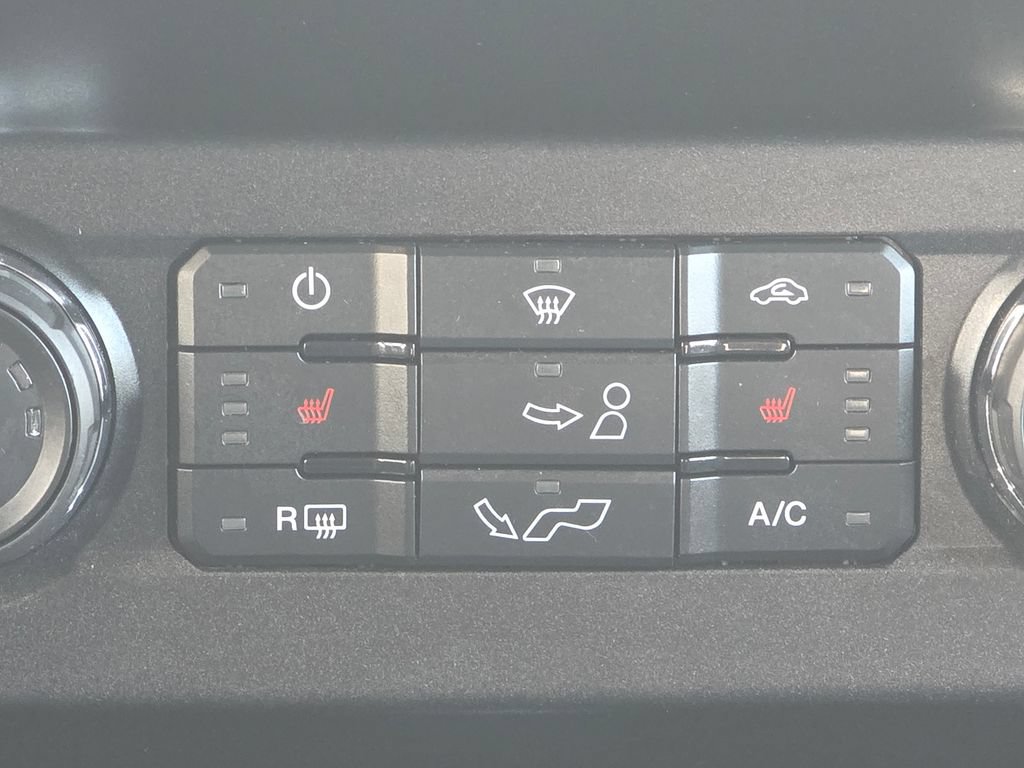 Used 2019 Ford F150 XLT w/ Equipment Group 302A Luxury AWD/4WD image 14