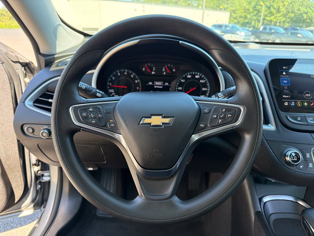 Used 2025 Chevrolet Malibu LT FWD image 19