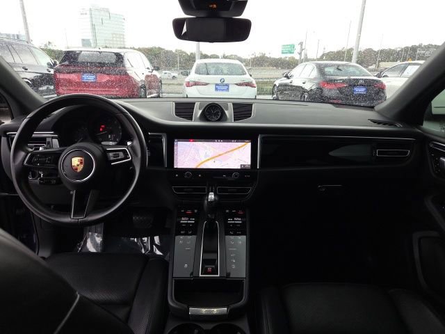 Used 2024 Porsche Macan image 26