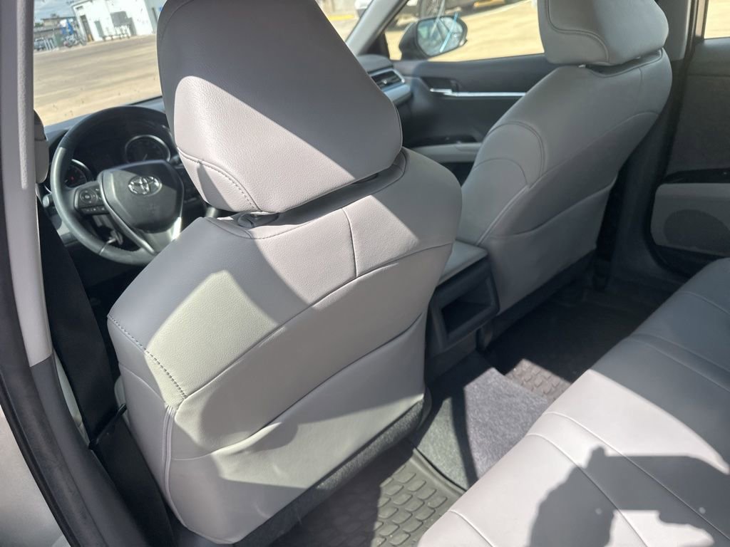 Used 2018 Toyota Camry SE FWD image 22
