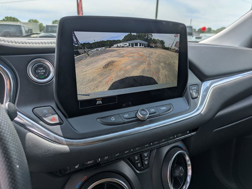 Used 2025 Chevrolet Blazer LT image 22
