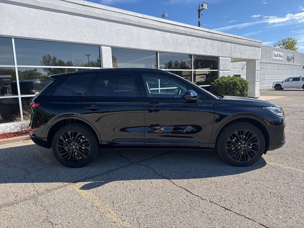 New 2026 Lincoln Corsair Premiere image 2