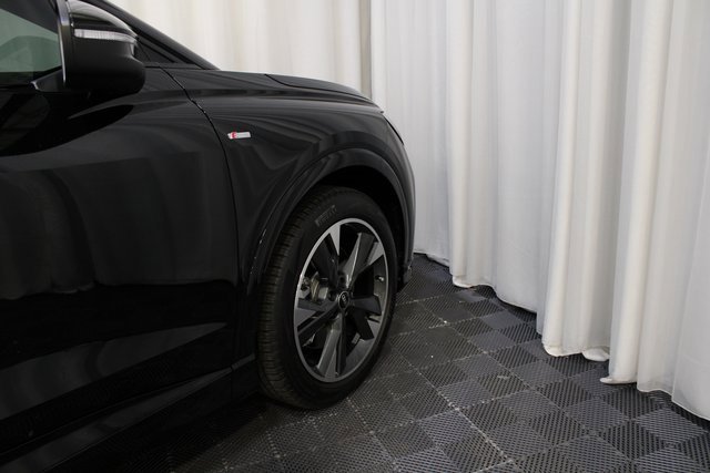 New 2025 Audi Q4 e-tron Premium Plus image 29
