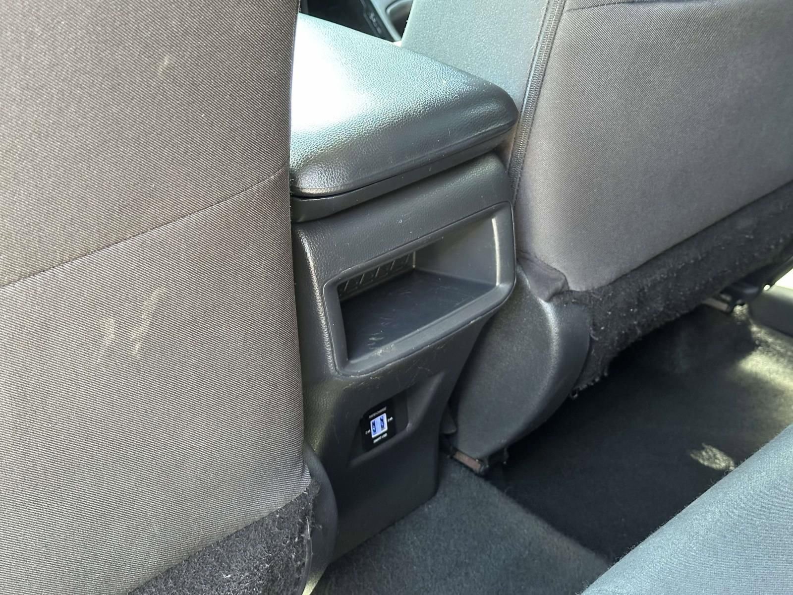 Used 2020 Toyota RAV4 LE FWD image 9