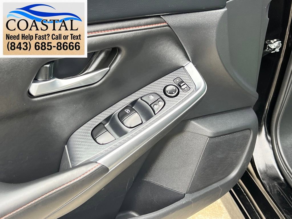 Certified 2025 Nissan Sentra SR FWD image 7