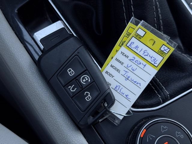 Used 2024 Volkswagen Tiguan SE AWD/4WD image 44