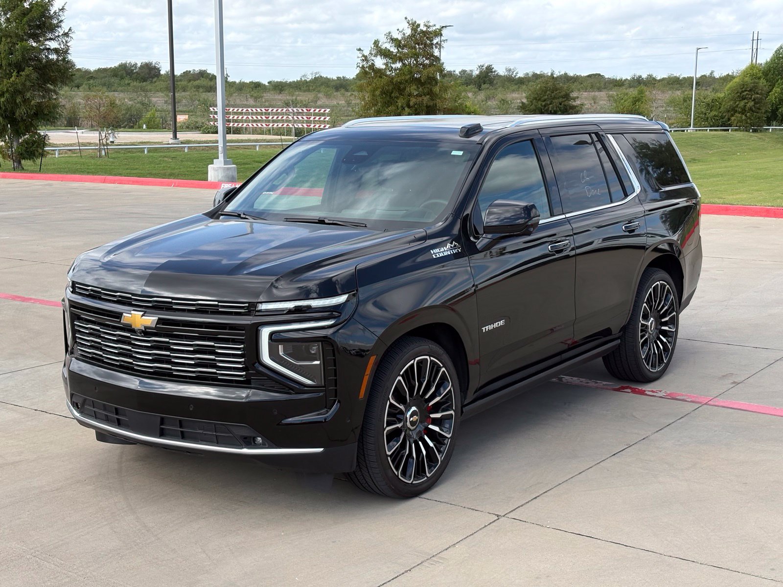 Used 2026 Chevrolet Tahoe High Country AWD/4WD image 13