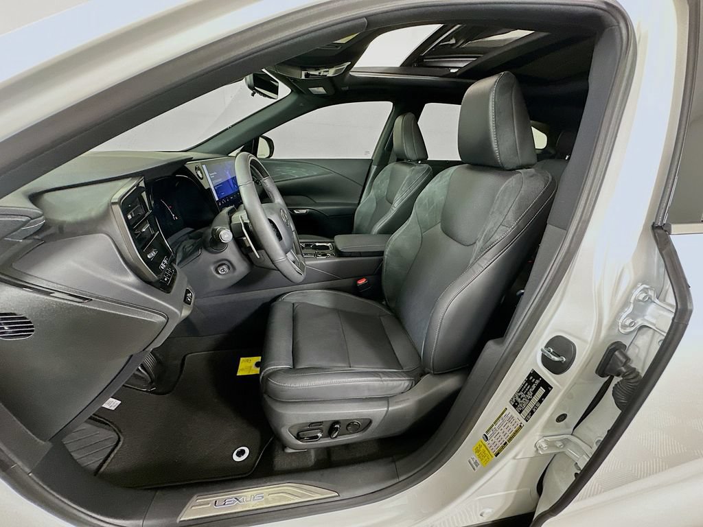Used 2023 Lexus RX 350 FWD w/ Accessory Package (Z1) image 21