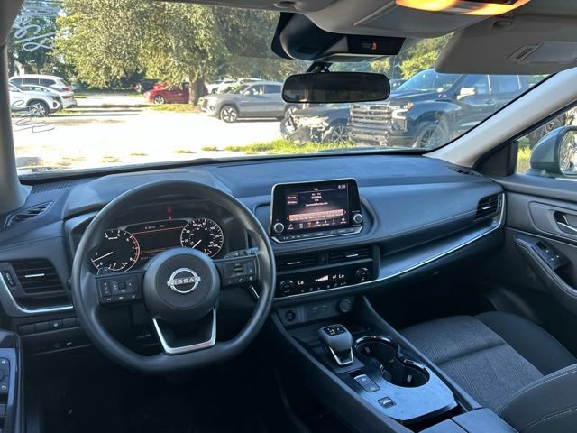 Used 2024 Nissan Rogue SV FWD image 14