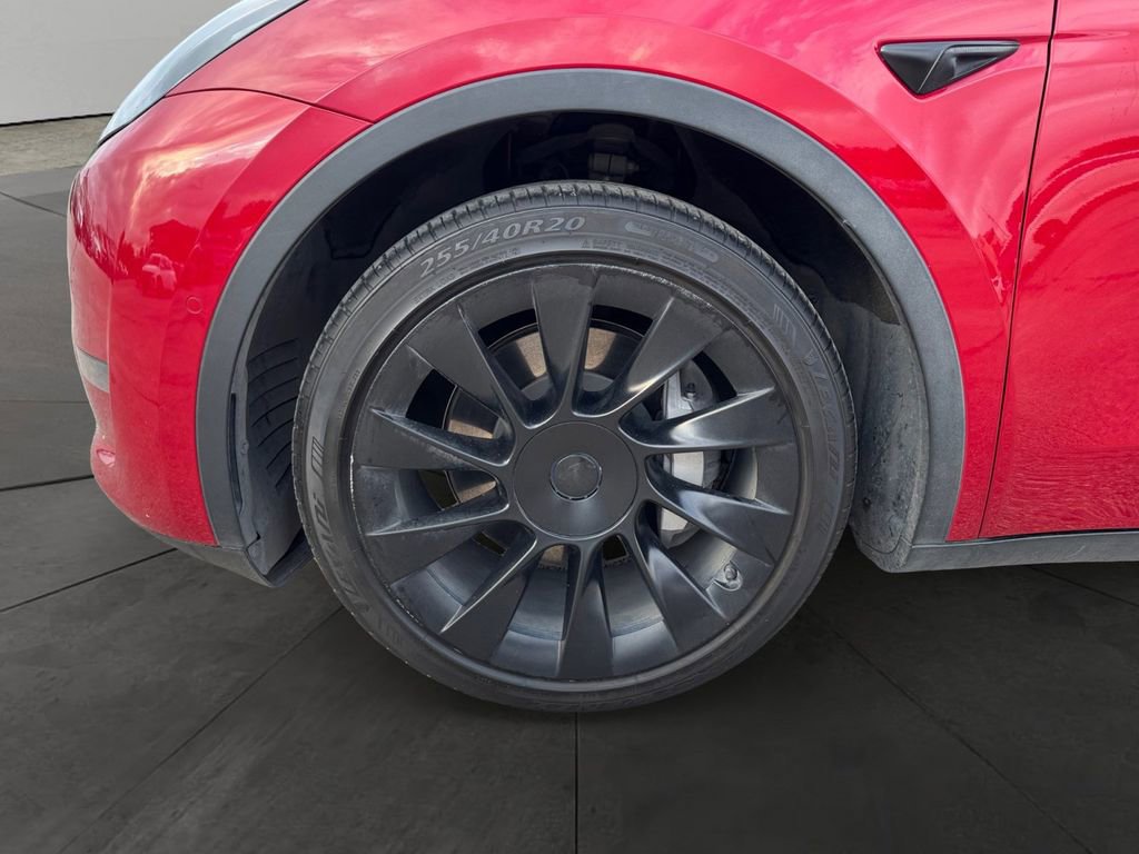 Used 2021 Tesla Model Y Long Range image 14