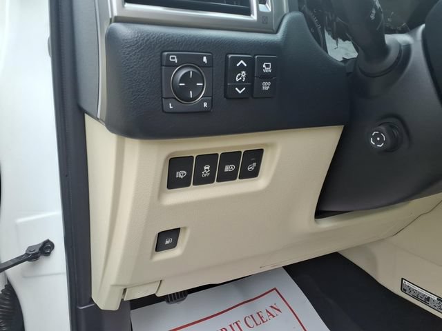 Used 2023 Lexus GX 460 Luxury w/ Accessory Package AWD/4WD image 19