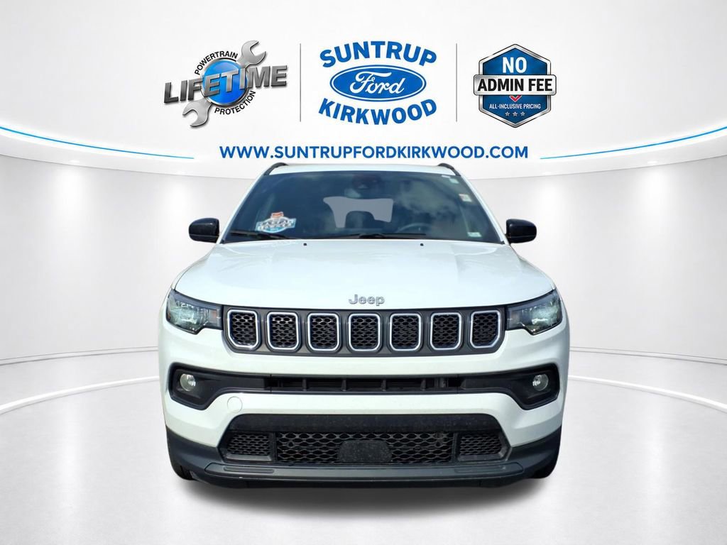 Used 2024 Jeep Compass Latitude AWD/4WD image 29