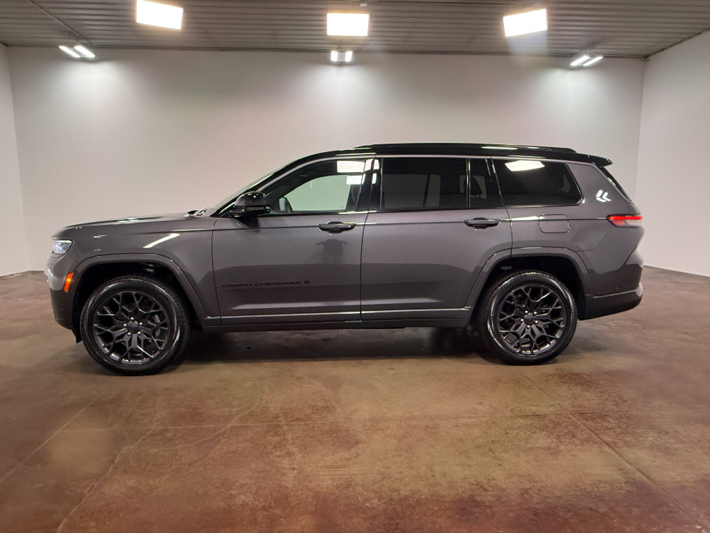Used 2026 Jeep Grand Cherokee L Summit w/ Obsidian Package AWD/4WD image 27