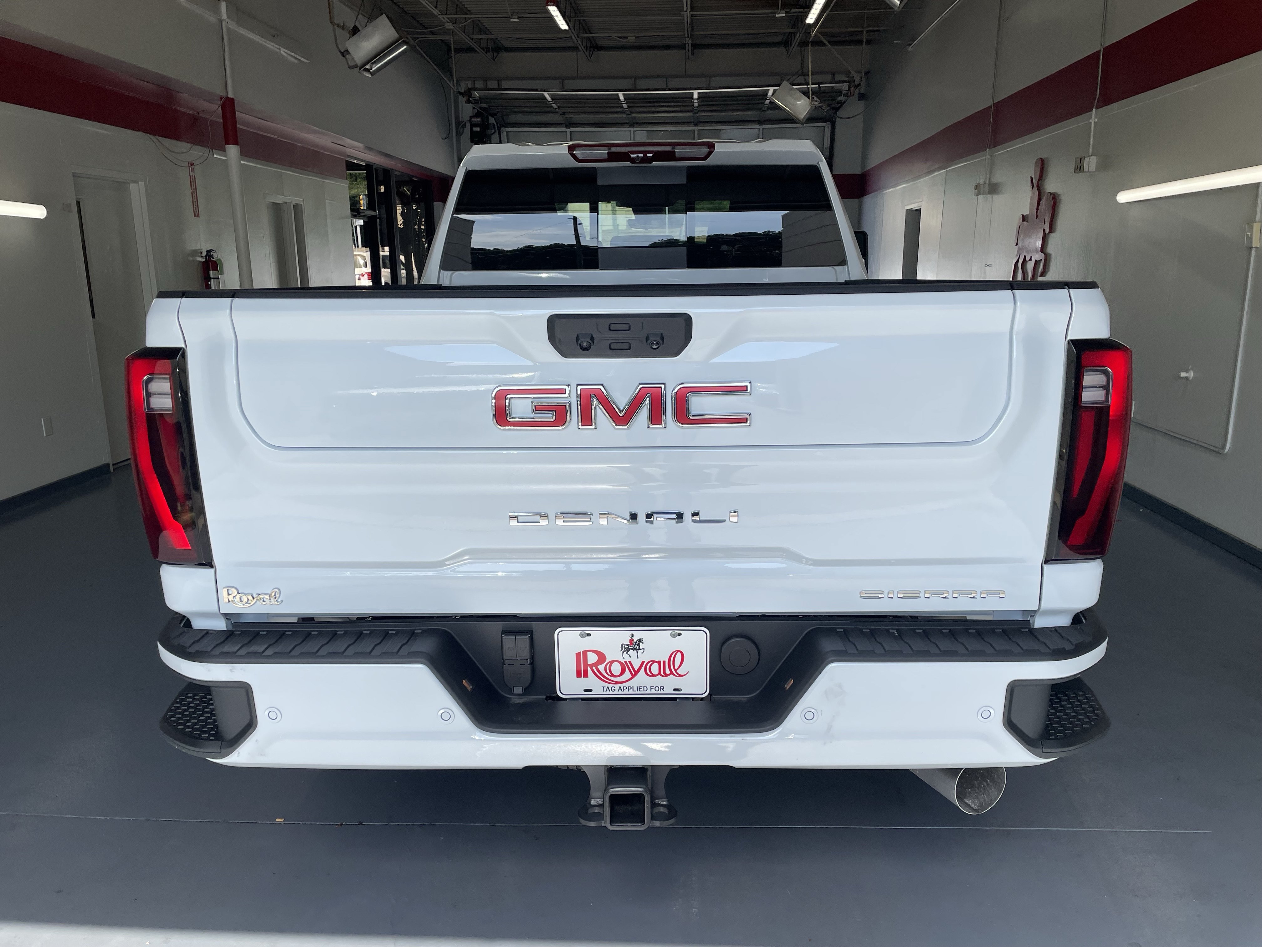 New 2026 GMC Sierra 2500 Denali w/ Denali Reserve Package AWD/4WD image 5