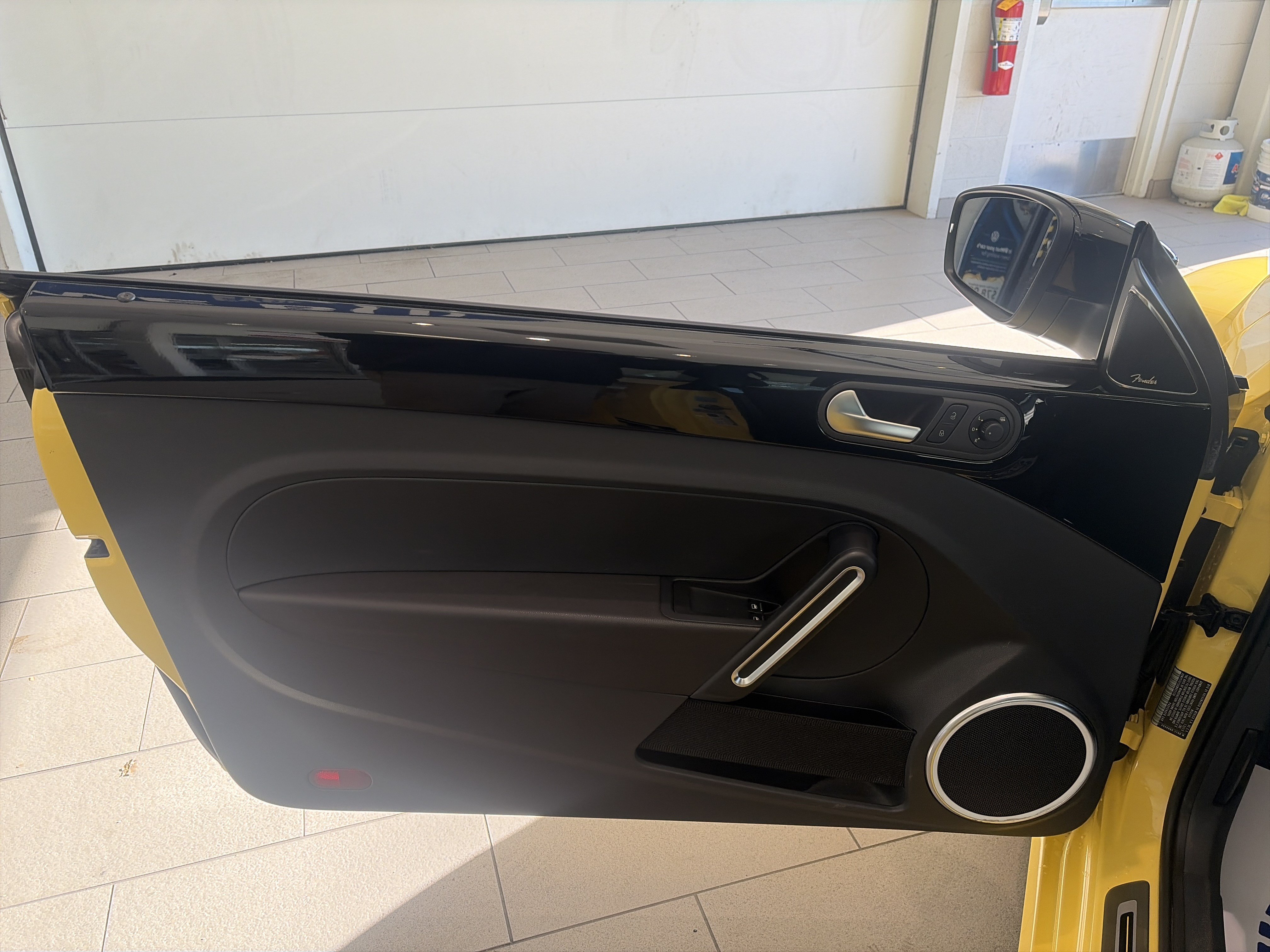 Used 2014 Volkswagen Beetle GSR FWD image 26