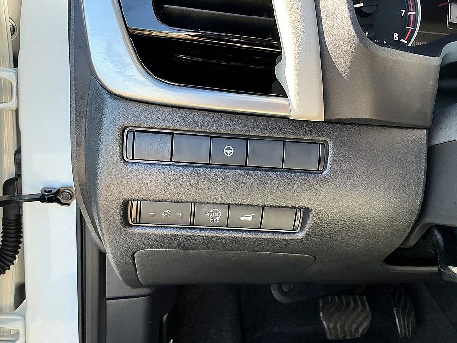 Certified 2023 Nissan Rogue SL w/ SL Premium Package AWD/4WD image 13