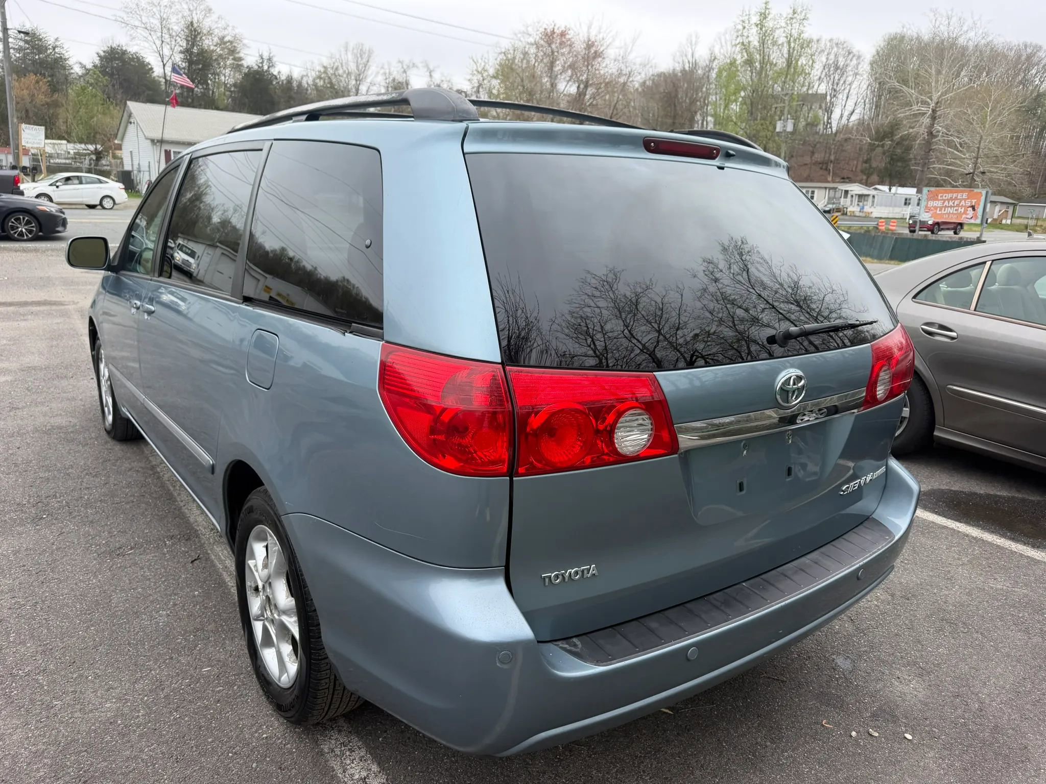 Used 2006 Toyota Sienna XLE Limited image 10