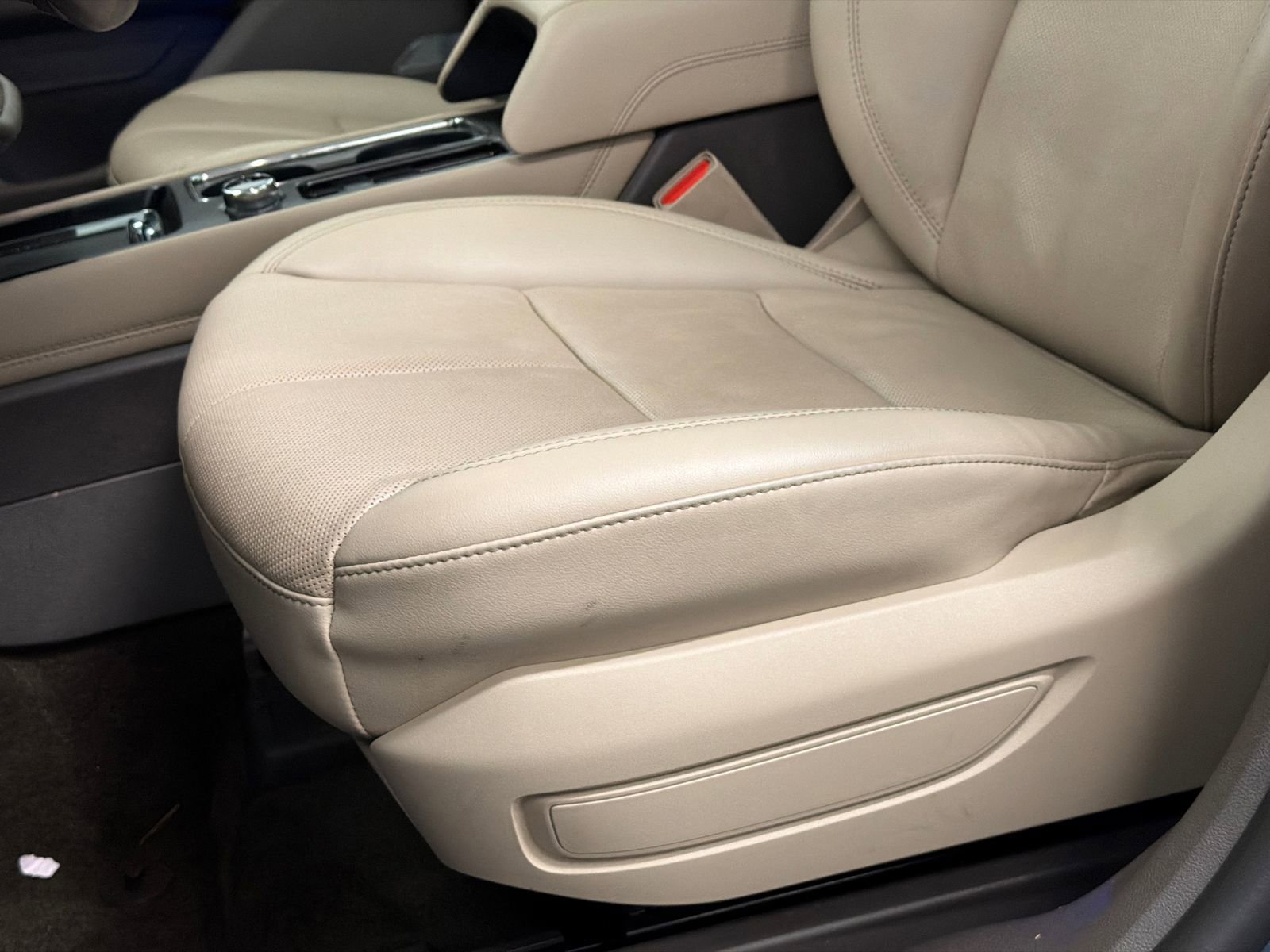 Used 2022 Lincoln Corsair AWD w/ Premium Package image 17