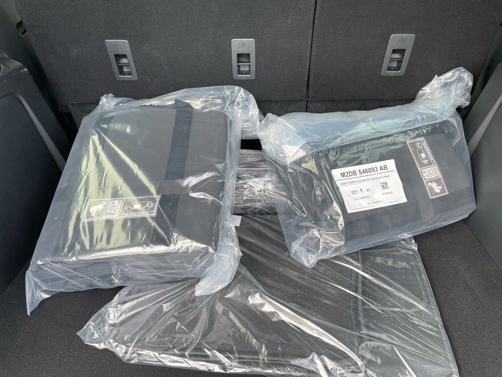 New 2025 Ford Bronco Badlands image 25