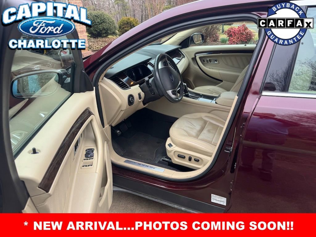 Used 2019 Ford Taurus Limited image 3