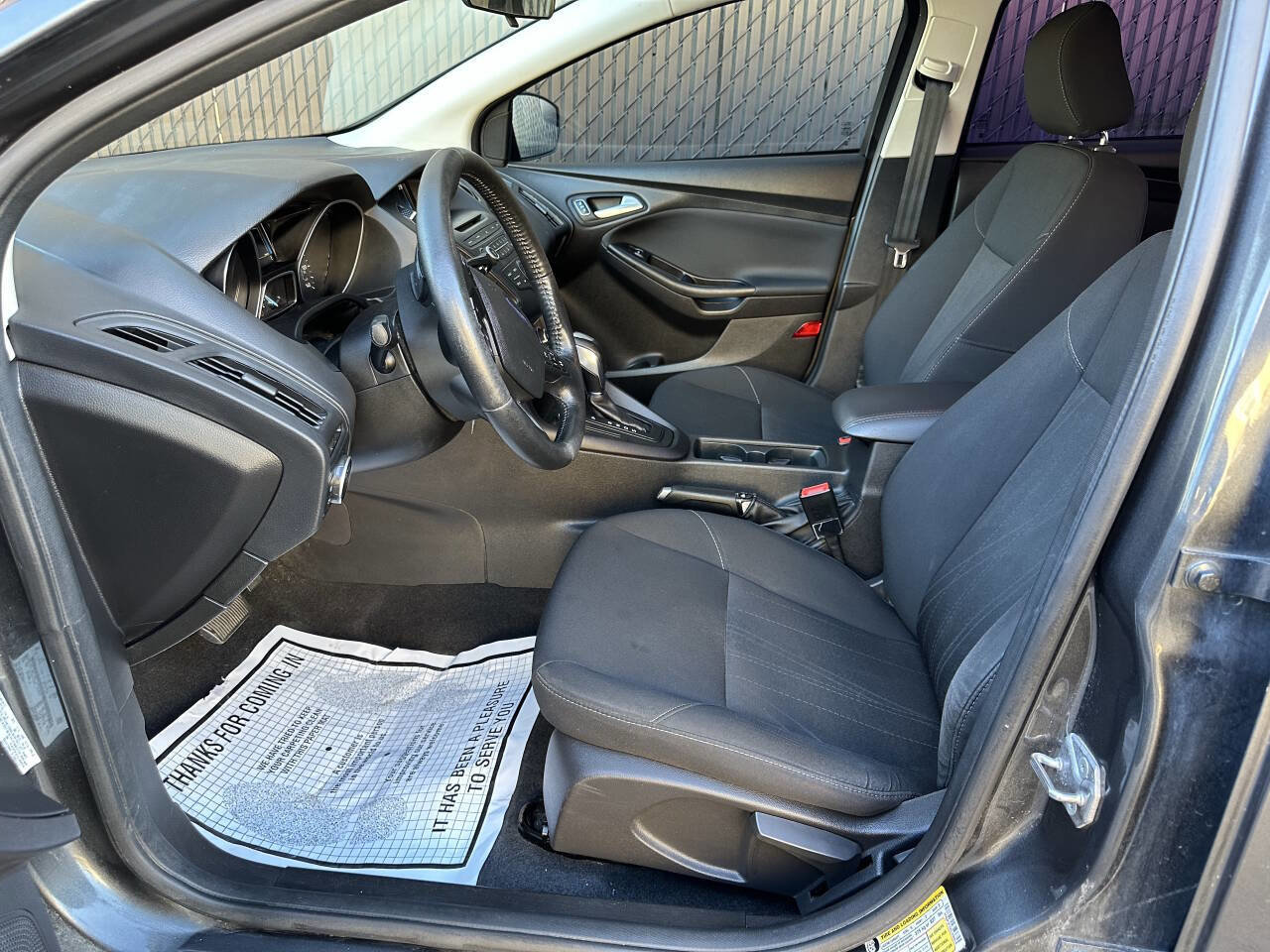 Used 2016 Ford Focus SE w/ SE Sport Package image 9