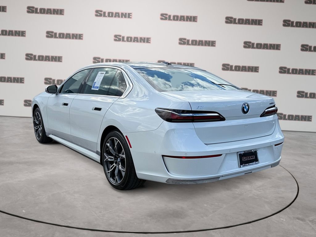 Certified 2023 BMW i7 xDrive60 AWD/4WD image 3