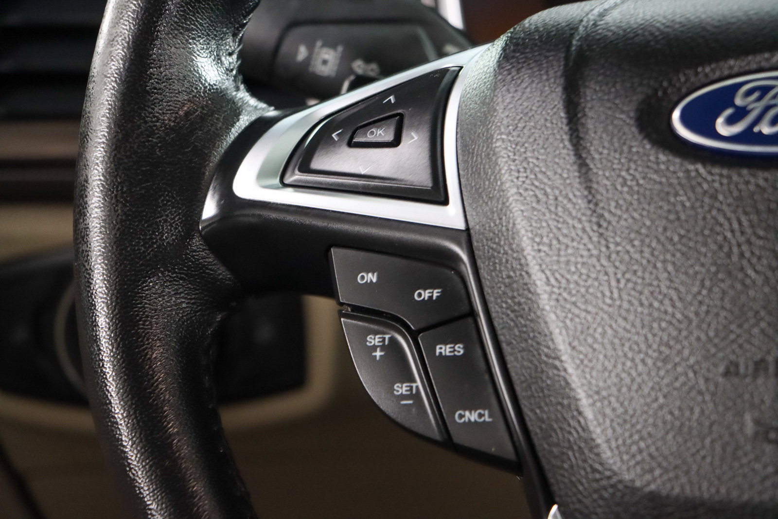 Used 2019 Ford Fusion SEL image 13