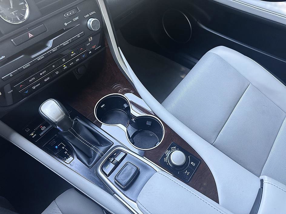 Used 2019 Lexus RX 350 AWD w/ Navigation Package image 18