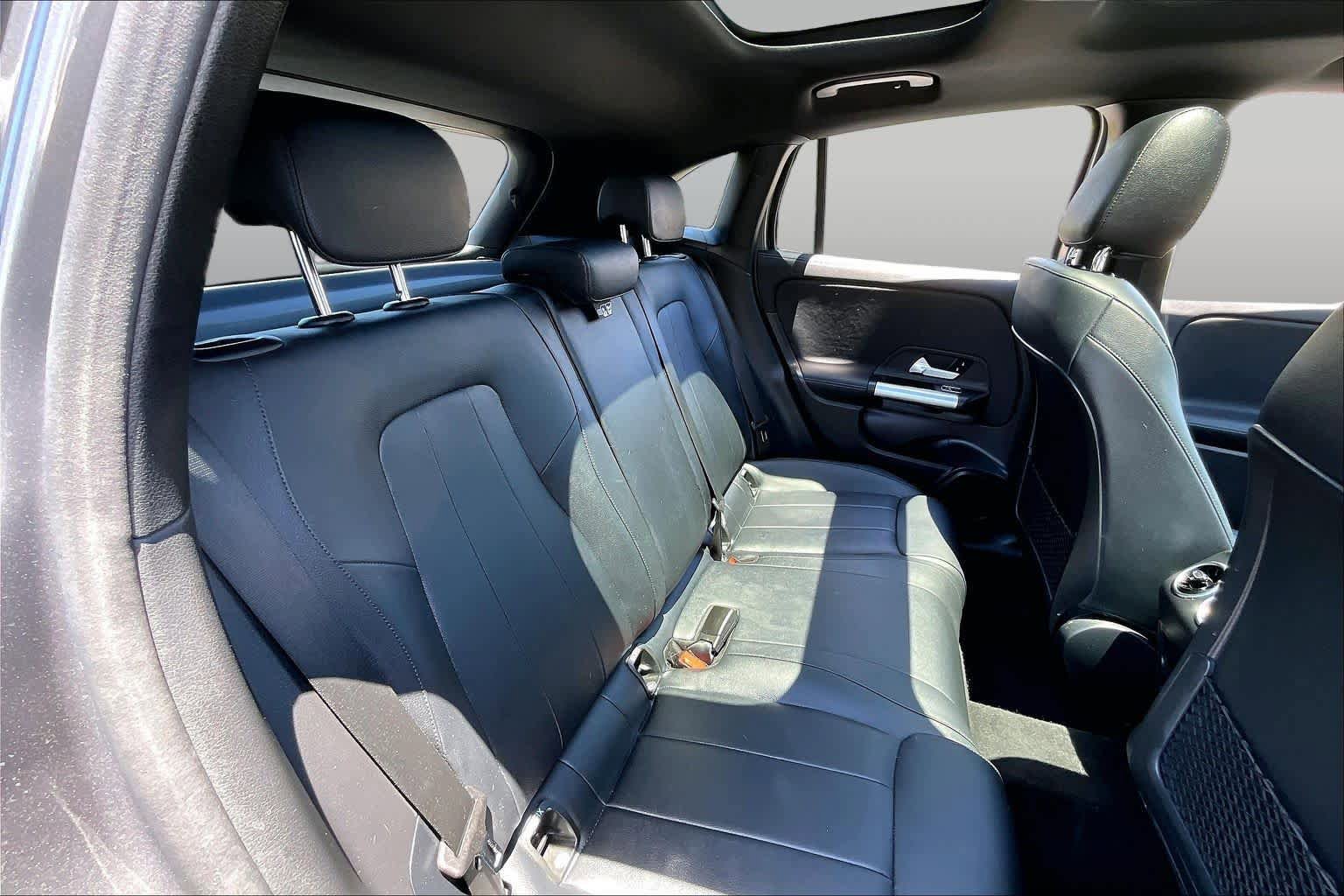 Used 2023 Mercedes-Benz GLA 250 4MATIC w/ Premium Package image 21
