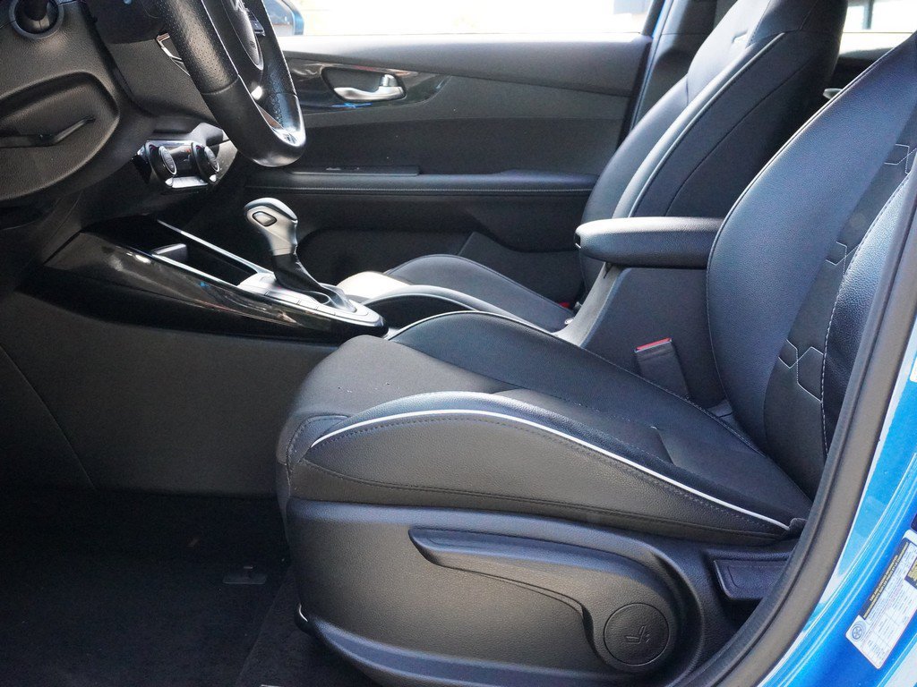 Used 2023 Kia Forte GT-Line w/ GT-Line Technology Package FWD image 23