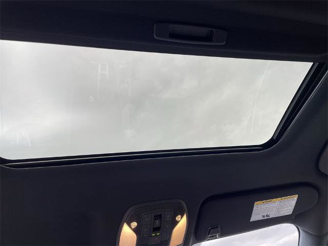 Certified 2025 INFINITI QX55 Luxe w/ Accent Package image 18