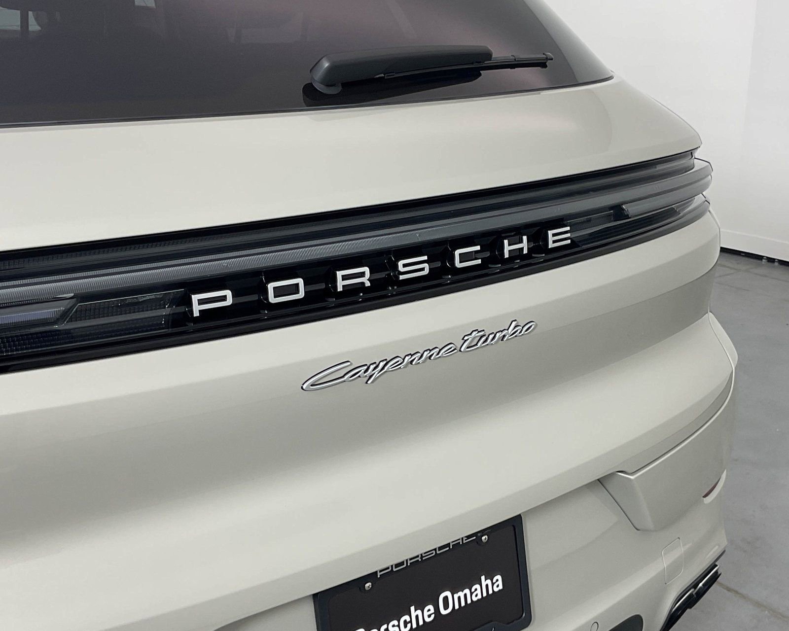 Certified 2024 Porsche Cayenne Turbo image 12