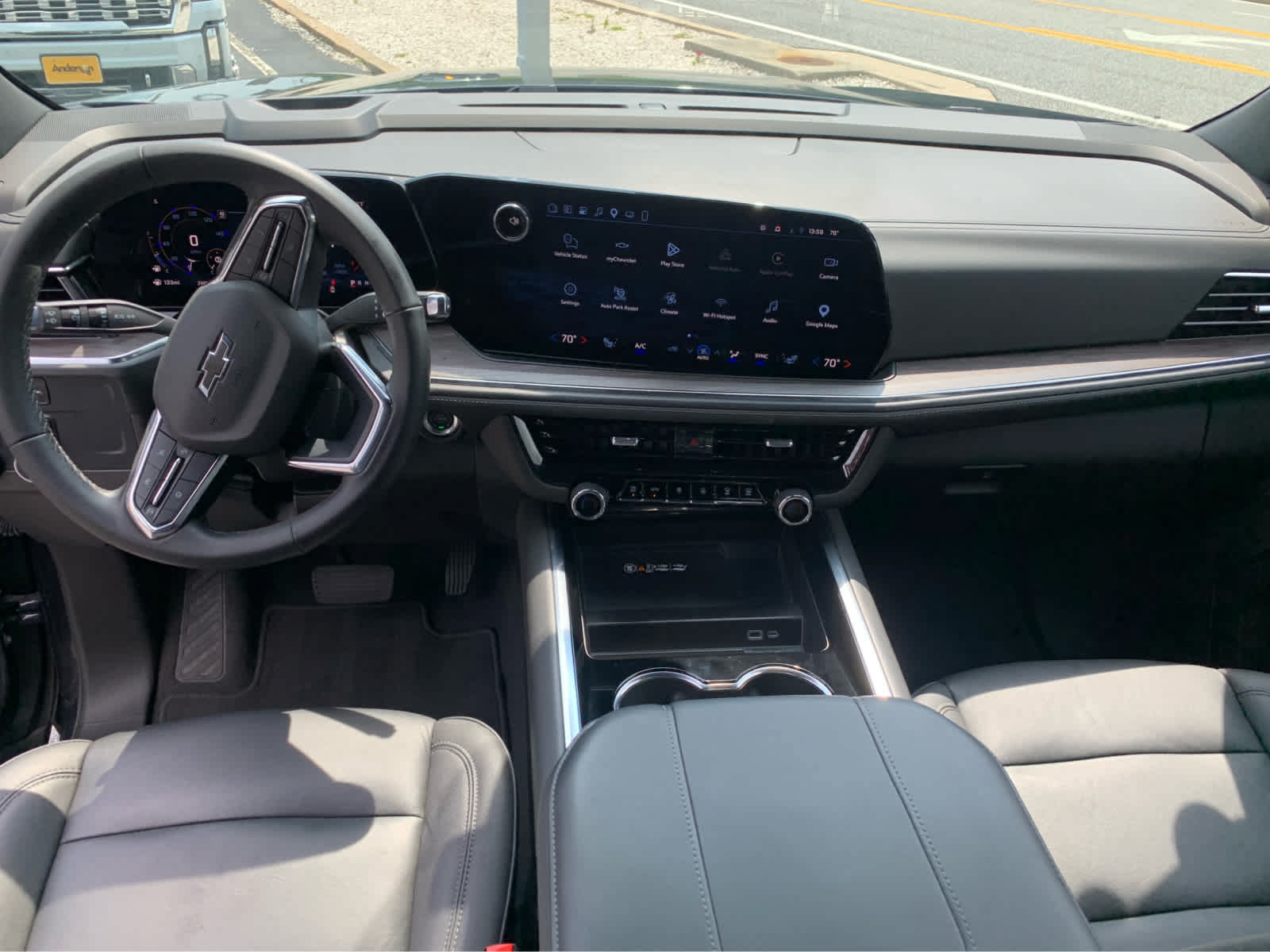 Used 2025 Chevrolet Tahoe Z71 AWD/4WD image 10