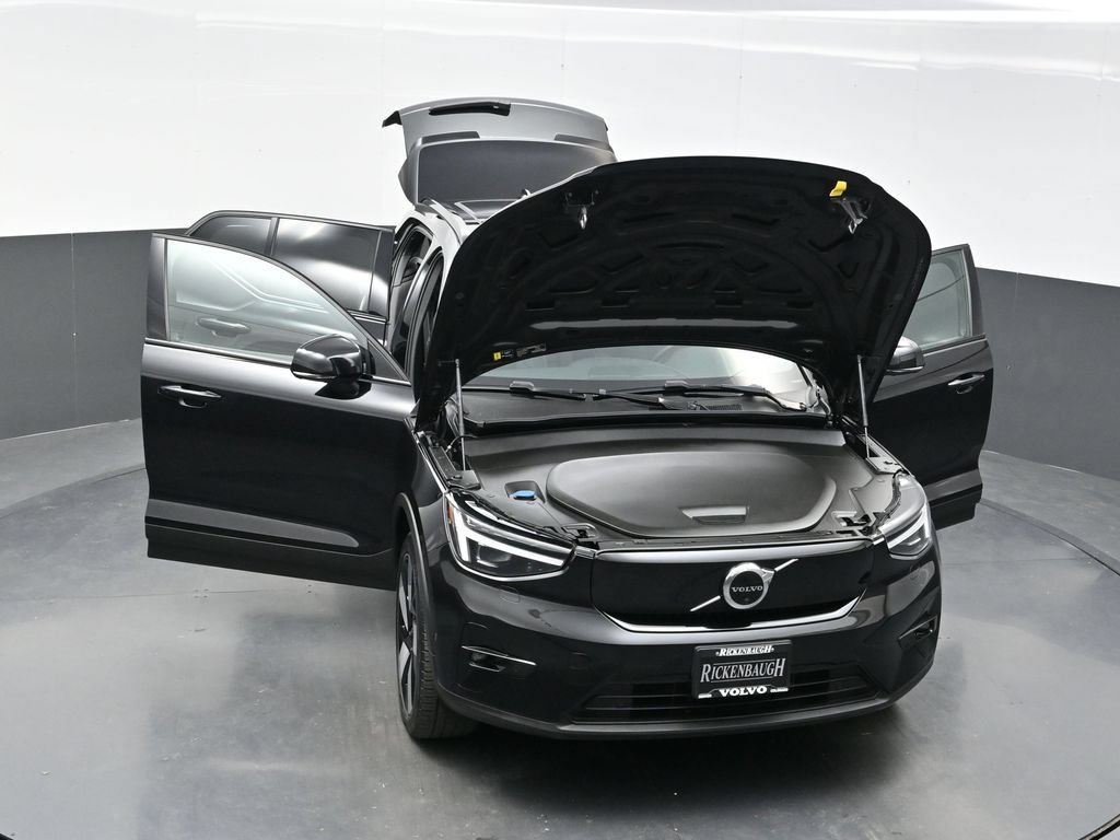 Used 2023 Volvo XC40 Recharge Ultimate w/ Protection Package Premier AWD/4WD image 40
