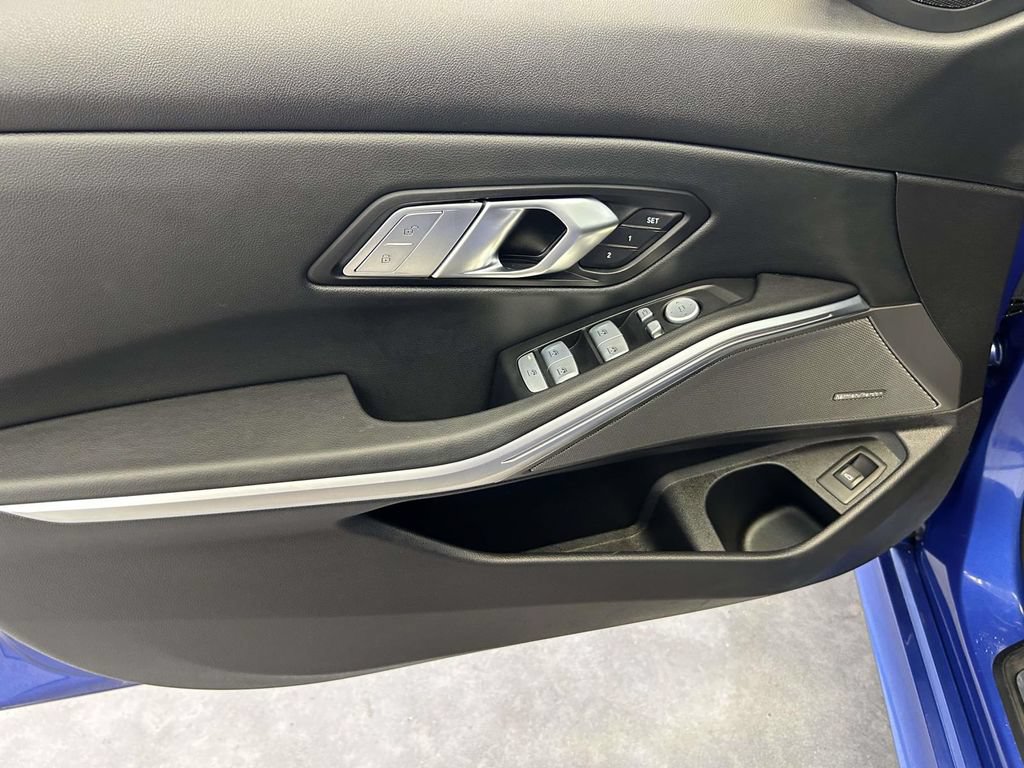 Used 2025 BMW M340i RWD image 17