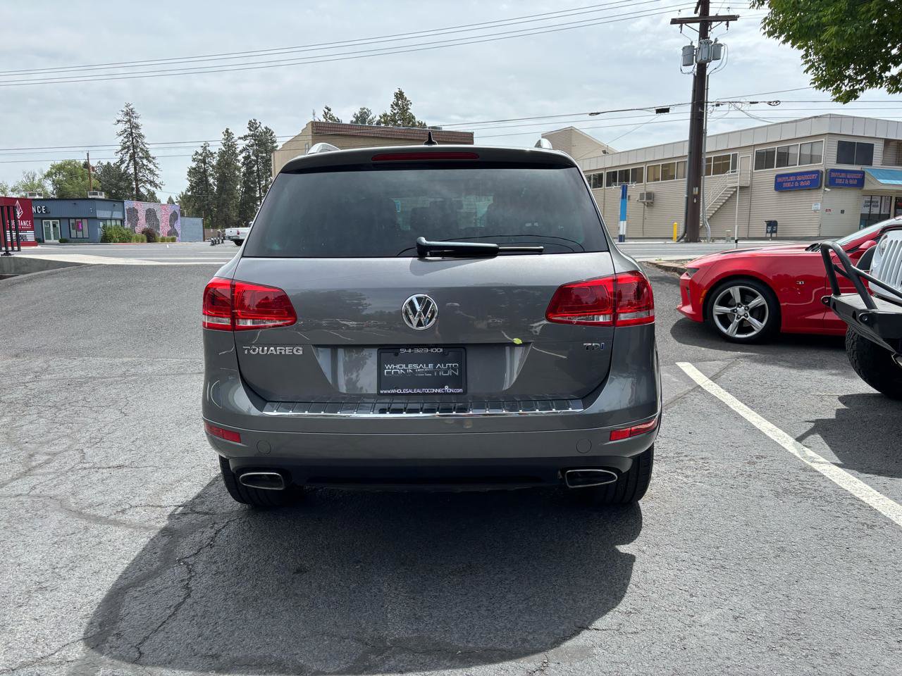 Used 2013 Volkswagen Touareg TDI AWD/4WD image 4
