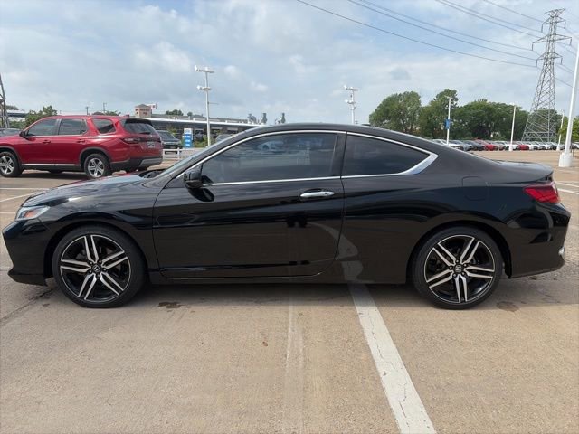 Used 2016 Honda Accord Touring image 4