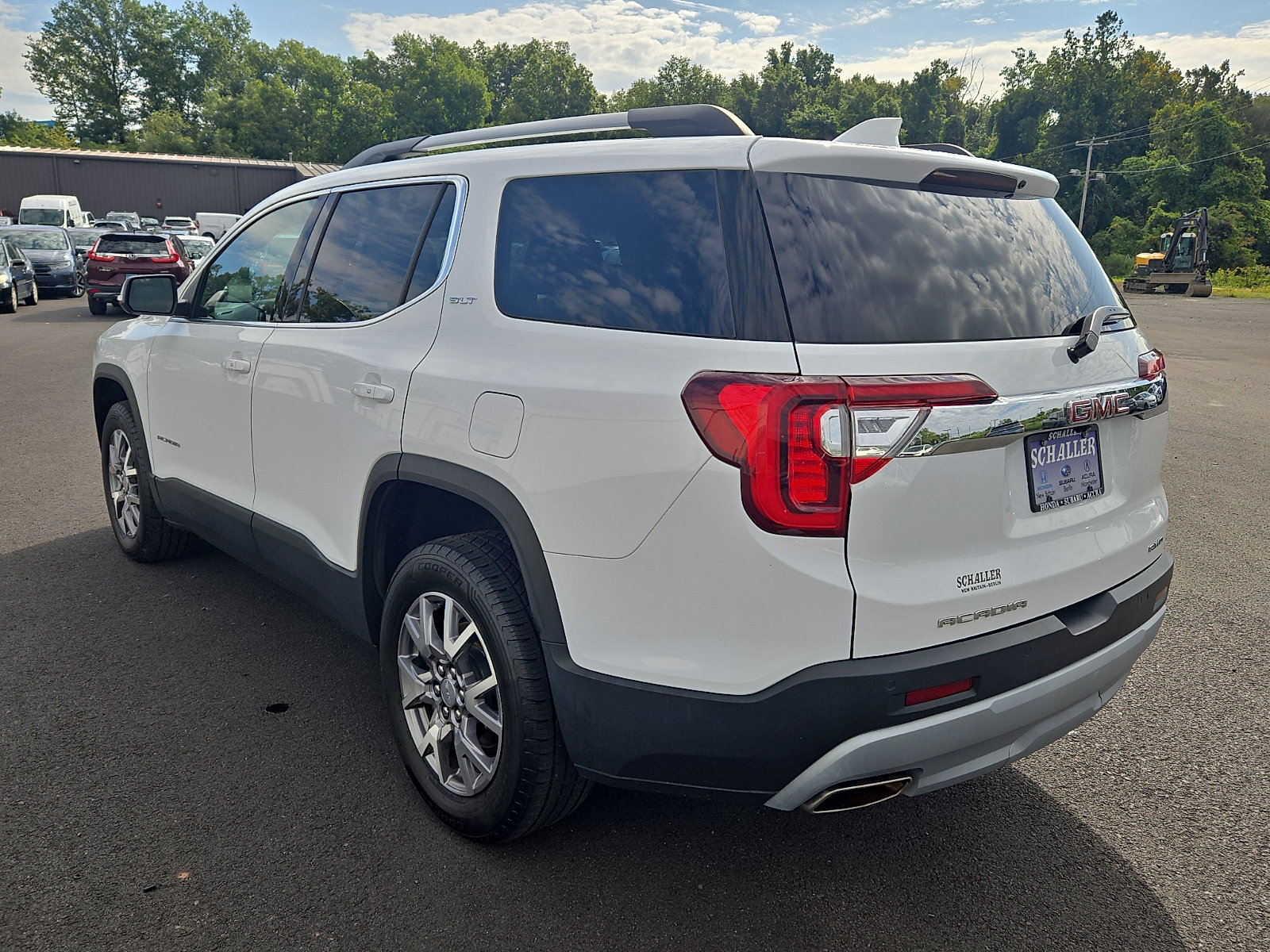 Used 2021 GMC Acadia SLT AWD/4WD image 4